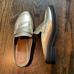 Aerosoles Una Womens Mule in Gold metallic